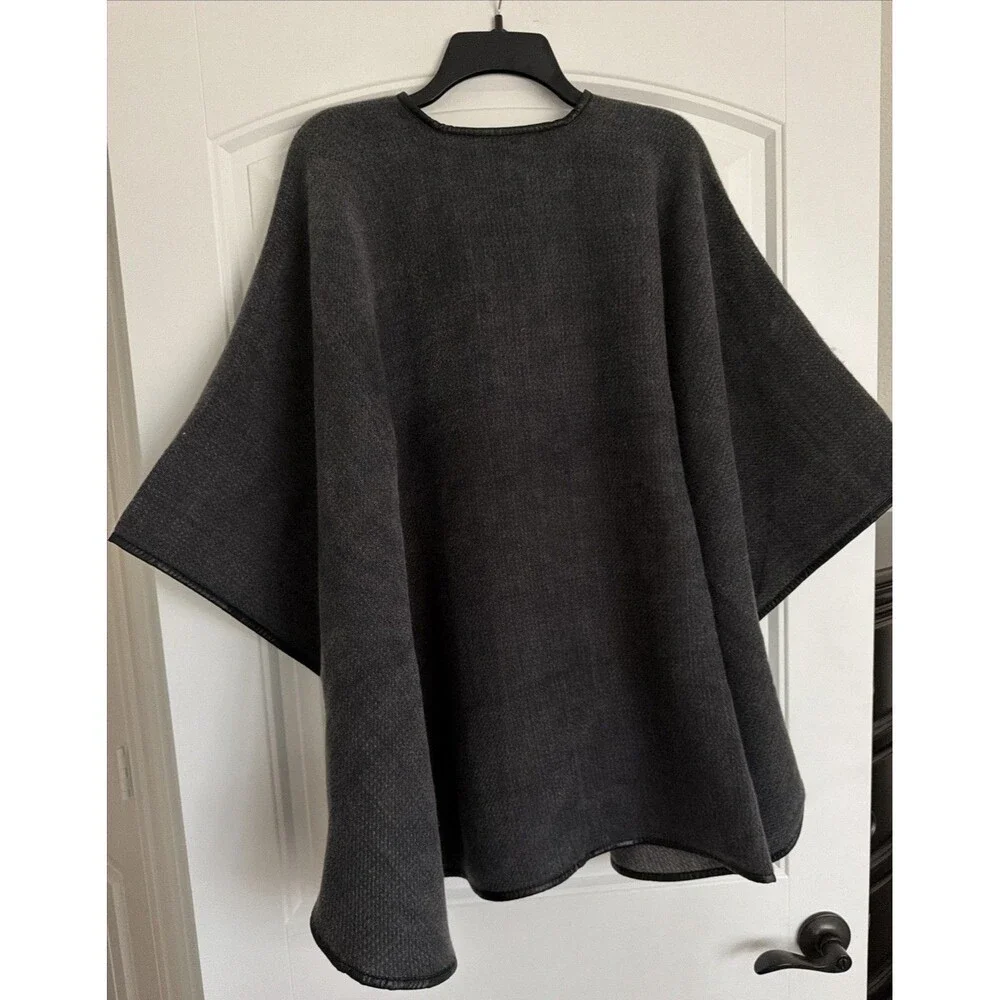 AQUA Women's Ruana Poncho Cape Wrap Reversible Toggle Closure Charcoal Gray OS